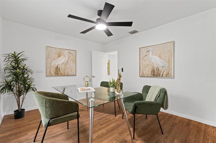 Building Photo - 1443 Hollywood Blvd