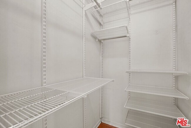 Building Photo - 8871 Gibson St