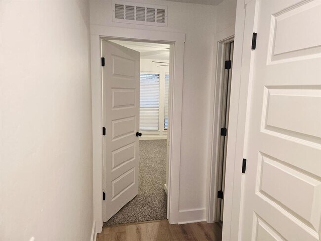 Building Photo - 17705 Horne Ln