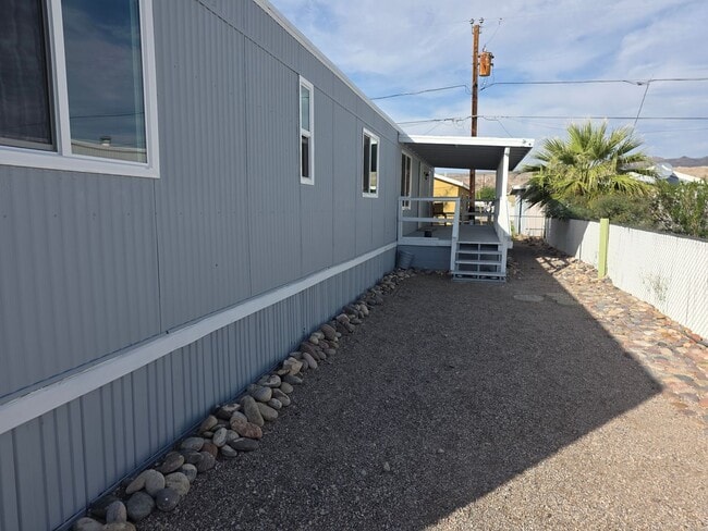 Building Photo - Newly Remodeled 2 bed/2 bath Manufactured Home with covered patio in BHC!