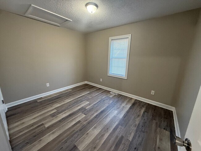 Building Photo - 4117 Juniper Ln NW