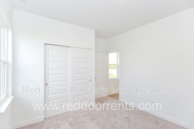 Building Photo - 1564 Mitis St
