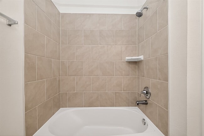 Building Photo - 12602 Blue Jay Dr