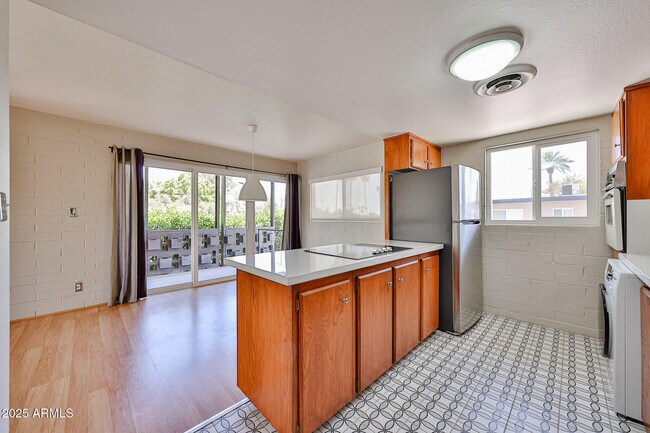 Building Photo - 6544 N 12th St