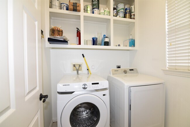 Building Photo - 122 Walston Ridge Ct