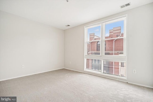 Building Photo - 1662 N Quinn St