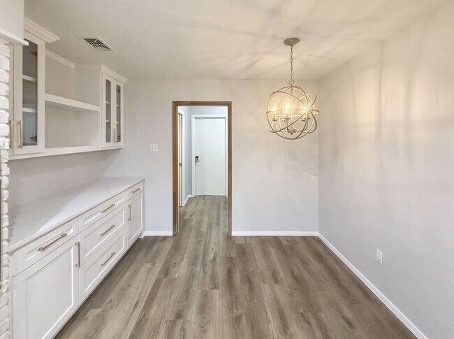 Building Photo - 3-Bedroom Home for Lease in Grand Prairie – 2,331 Sq Ft