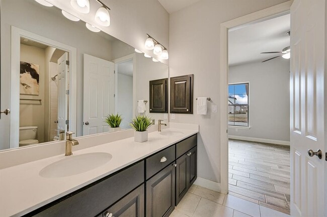 Building Photo - 227 Dally Ct