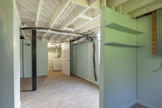 Building Photo - Charming Renovated Bungalow in Grove Park ...