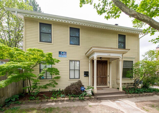 Primary Photo - 120 Packard-120-1