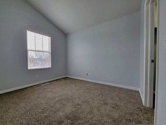 Building Photo - 1528 W 7270 S
