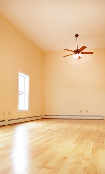 Building Photo - 8 Haswell St