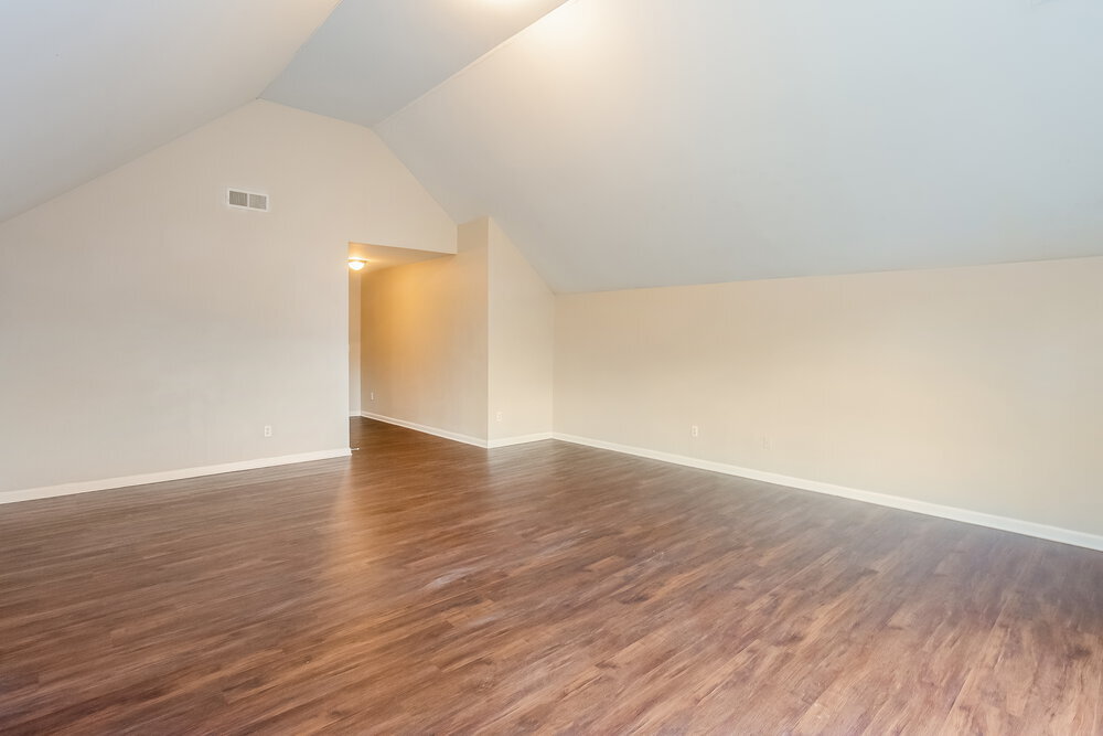 Building Photo - 7103 Fox Point Dr