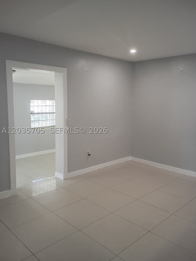 Building Photo - 1101 NW 55th St