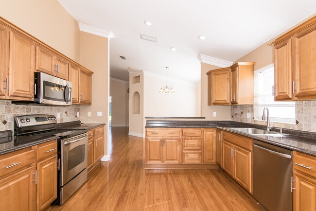 Building Photo - 25442 7 Rivers Cir