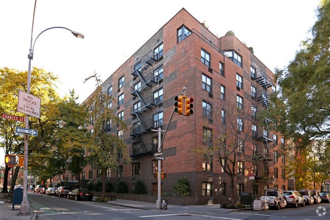 Building Photo - 350 Bleecker