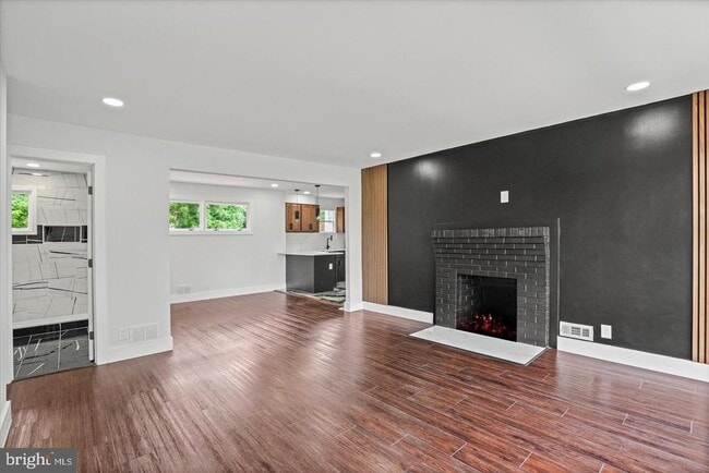 Building Photo - 750 Tydings Rd