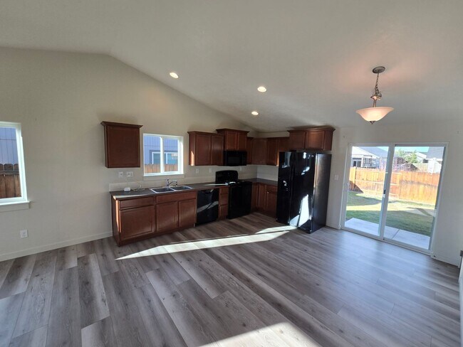 Building Photo - Charming home in NE Redmond