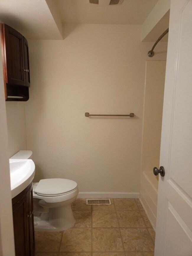 Building Photo - 3Bd/2Ba Single Story Home-Available soon!