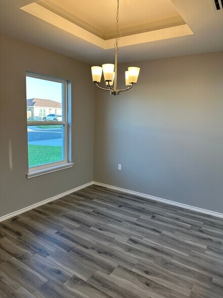 Building Photo - 316 Uva Ln