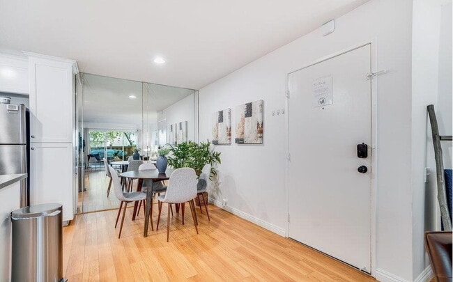 Building Photo - "Chic 1-Bed Sanctuary with Marble Touches ...