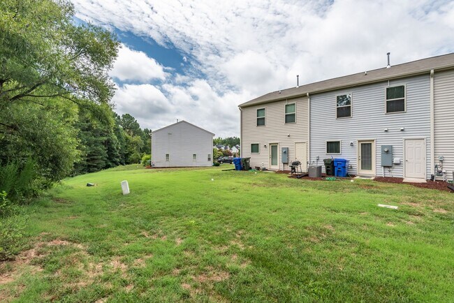 Building Photo - Wonderful 3 BR Townhome in North Durham!  ...