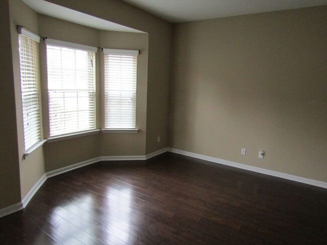 Building Photo - 908 Blane Ln