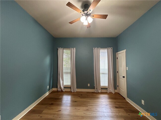 Building Photo - 406 Williams Way