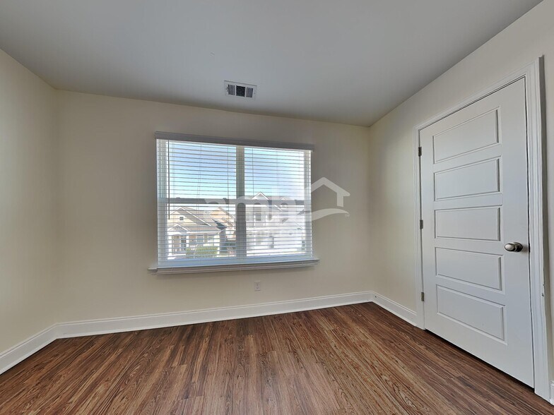 Building Photo - 508 Flat Rock Trace