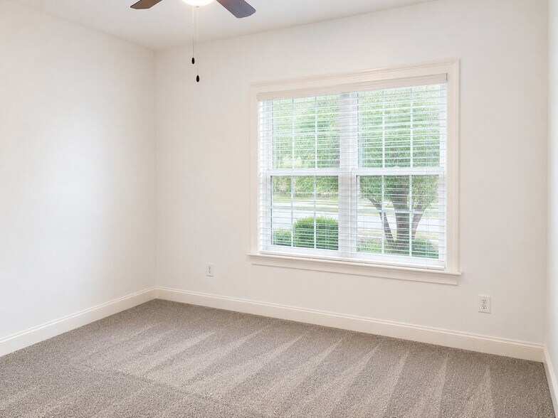 Building Photo - 112 Clairewood Ct