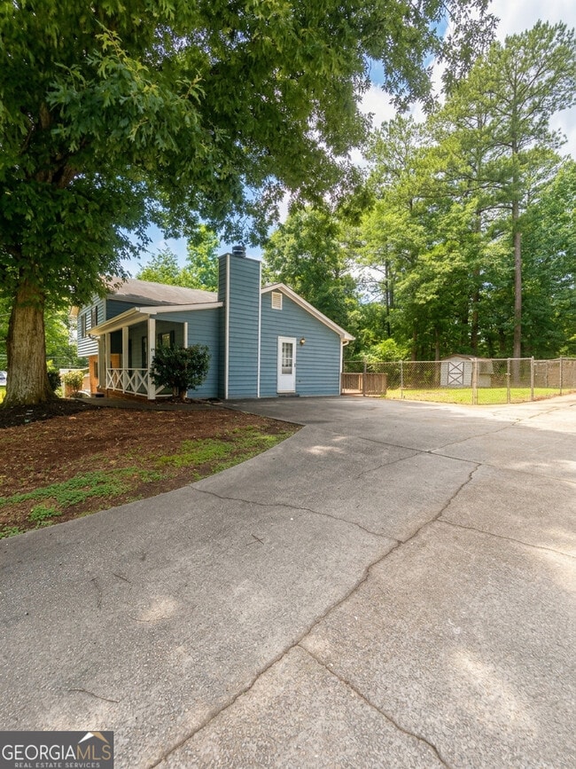 Building Photo - 1357 Monfort Rd