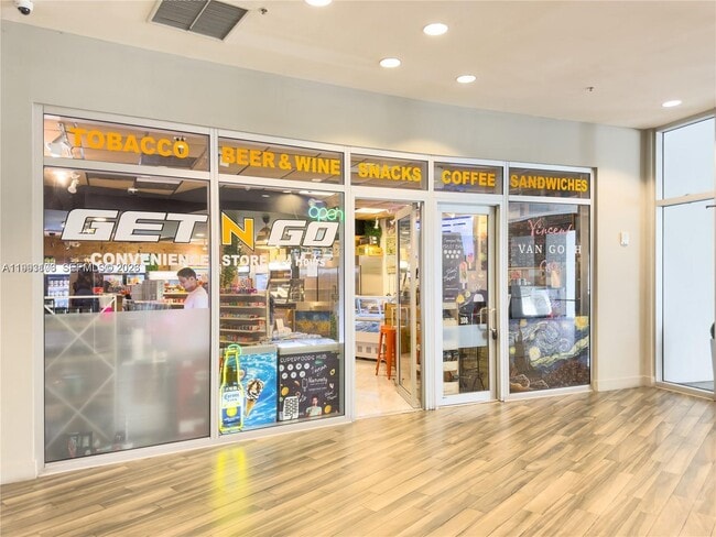 Building Photo - 1750 N Bayshore Dr