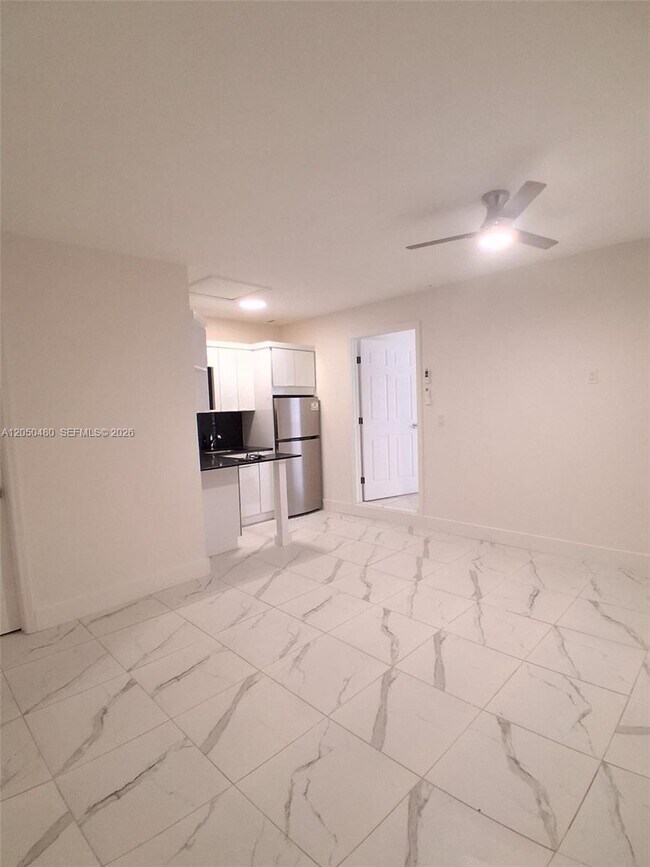 Building Photo - 1231 SW 136th Pl