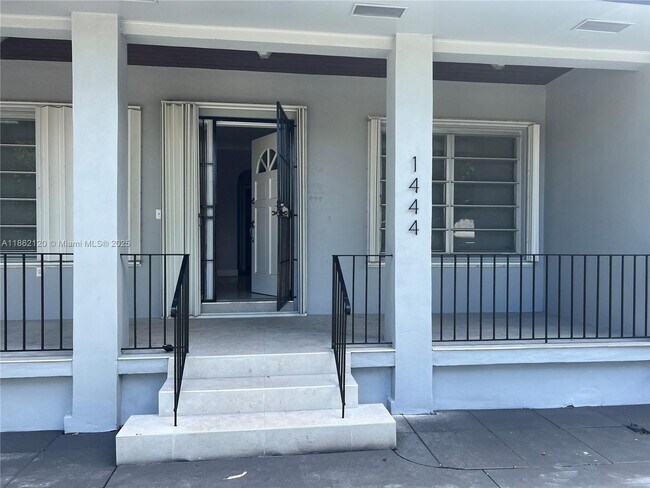 Building Photo - 1444 NW 38th St