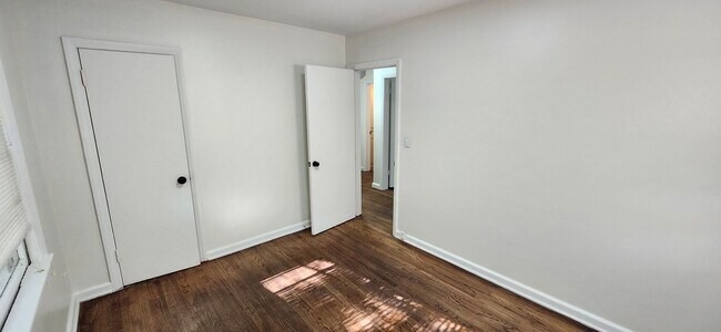 Building Photo - 3 bedroom home near base