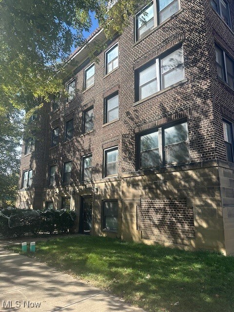 Building Photo - 2617 Euclid Heights Blvd