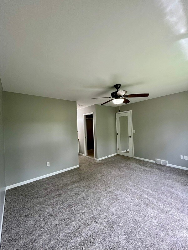 Building Photo - 10244 Nancys Blvd