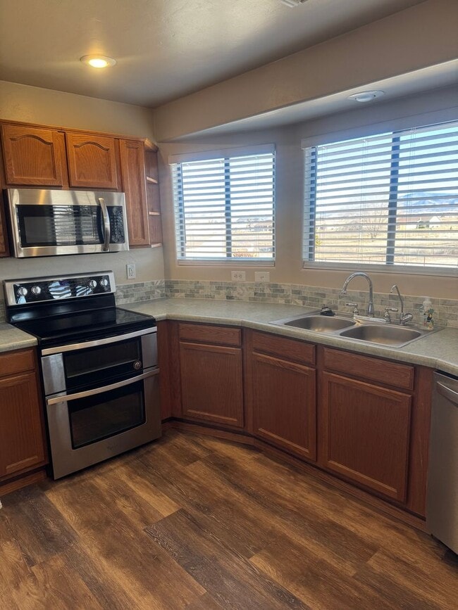 Building Photo - 3 Bedroom 2 Bath on 2 Acres in Poquito Valley