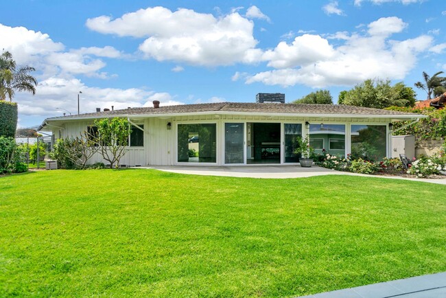 Building Photo - Gorgeous single story home in La Jolla wit...