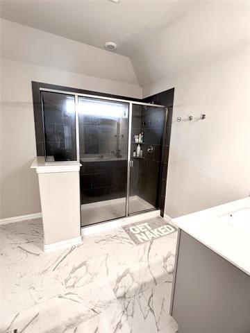 Building Photo - 2093 Almassera Dr