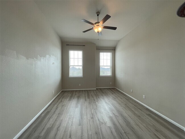Building Photo - 5514 Sallow Bay Ln