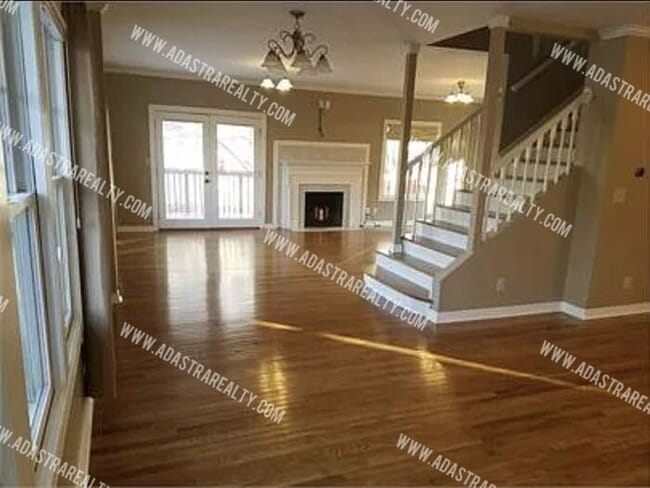 Building Photo - Amazing Brookside Home-Available NOW!!