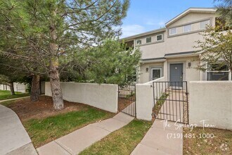 Building Photo - Pinnacle at Cheyenne Mountain Townhome wit...