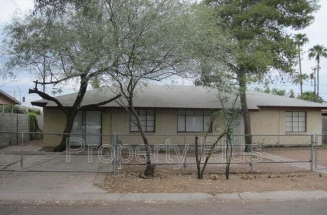 Building Photo - "Spacious 6-Bed, 6-Bath Gem in Tempe – Ideal for Comfort and Style!"