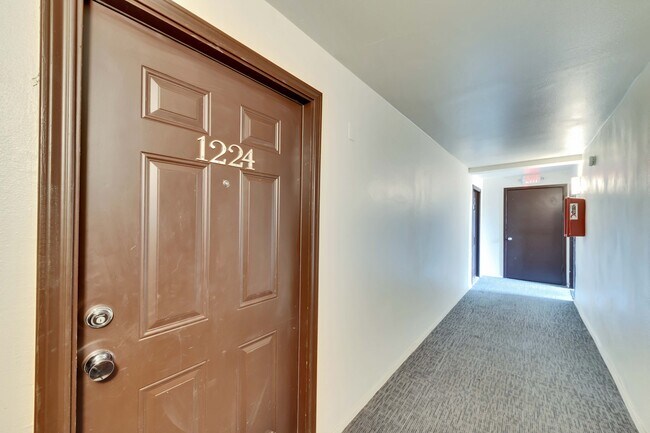 Building Photo - 2020 S Congress Ave