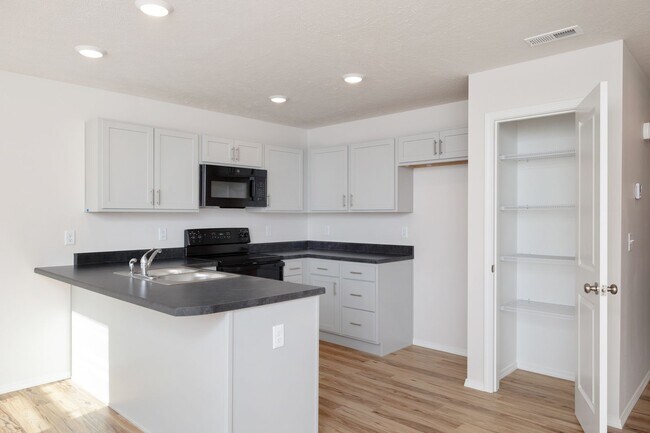 Building Photo - New Build- 2 Story Duplex in Westbury Gardens