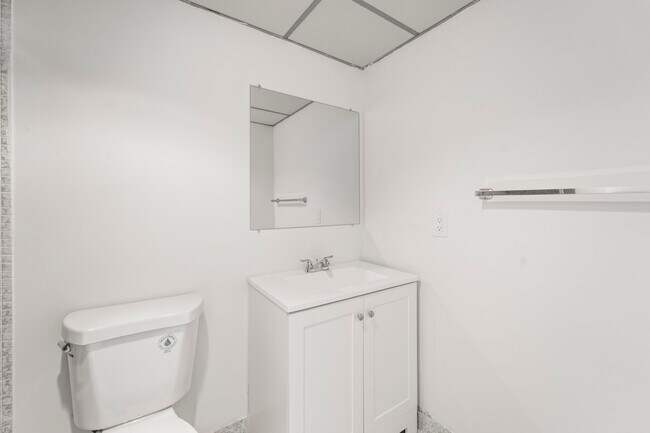 Building Photo - 938 Normandy Trail