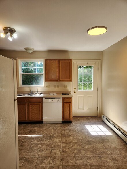 Building Photo - 22 Tourmaline Dr