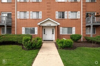 Building Photo - Two Bedroom Condo in Wheaton