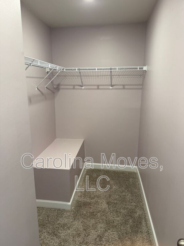 Building Photo - 206A Telford Dr.